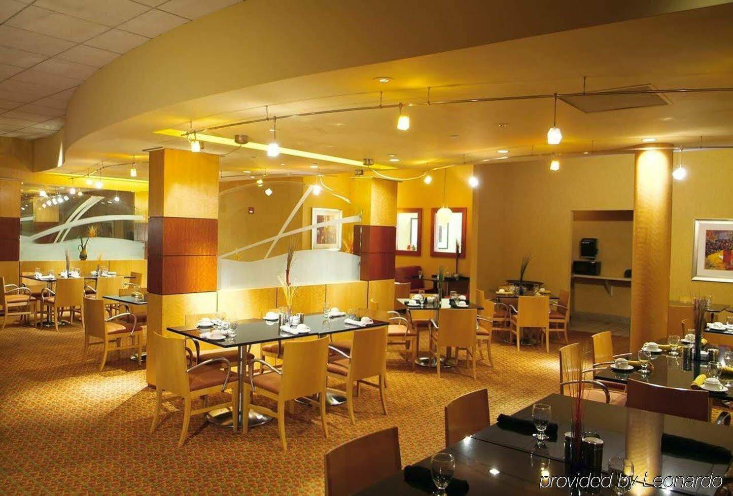 Doubletree By Hilton Atlanta Windy Hill Ballpark Smyrna Exterior photo